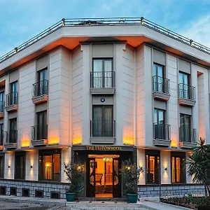 4* Hotel Triton